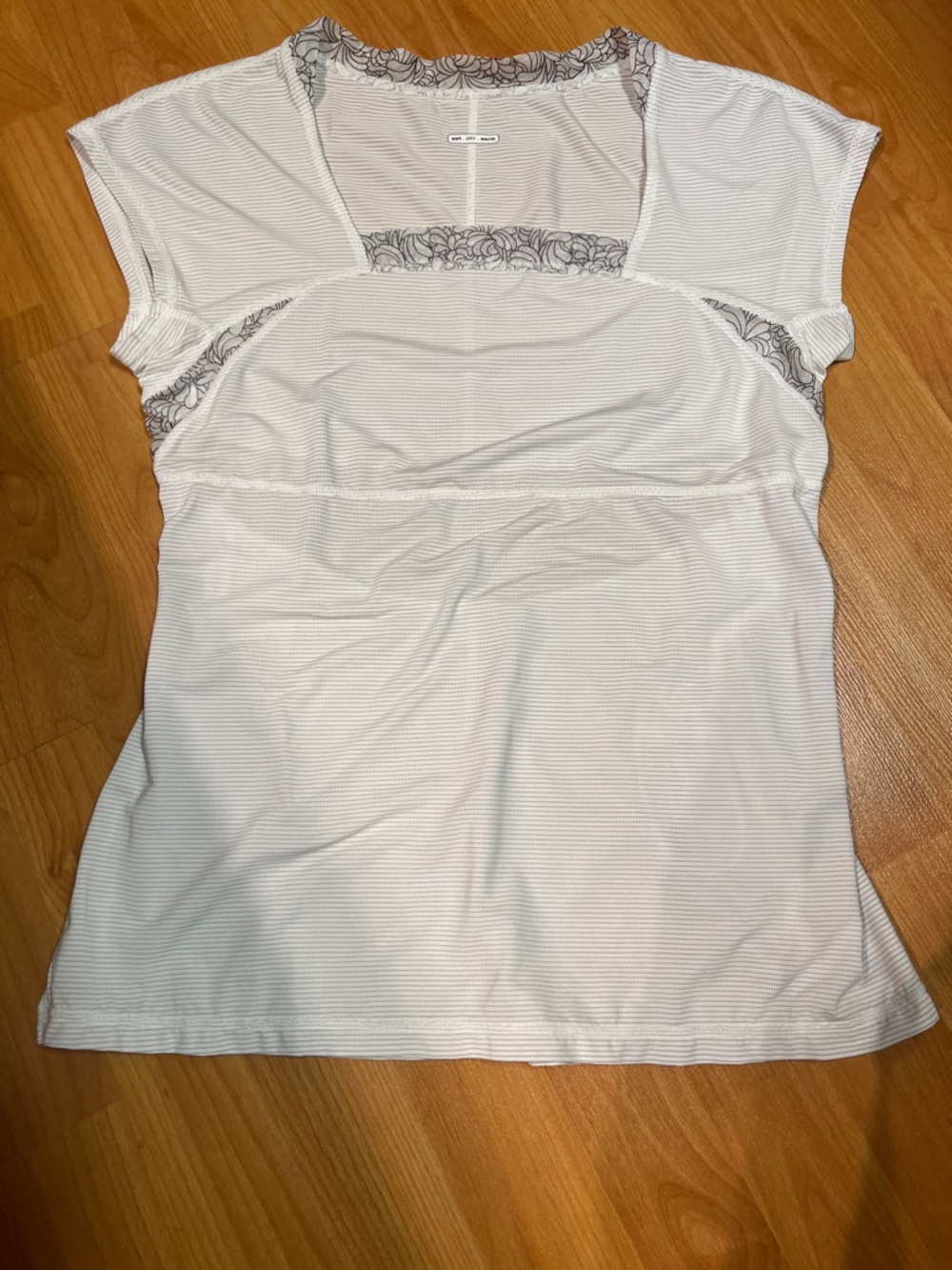 NWOT Lululemon Wet Dry Warm Run Tech Cap Sleeve Tee *White (US 8)